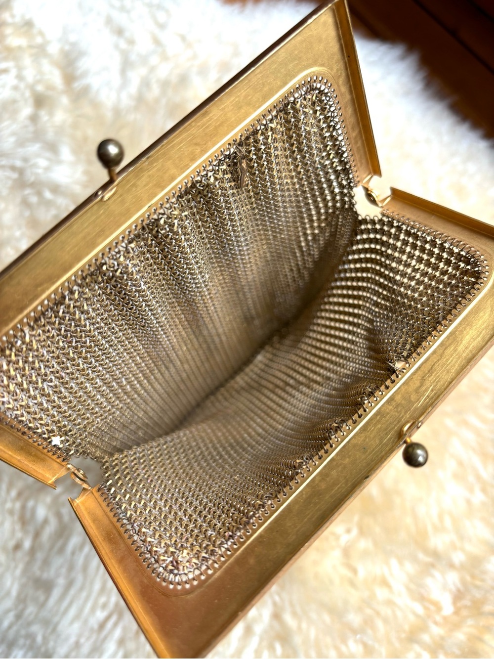 Antique 1920’s Whiting and Davis “Flapper” Evening Bag - Picture 8 of 9